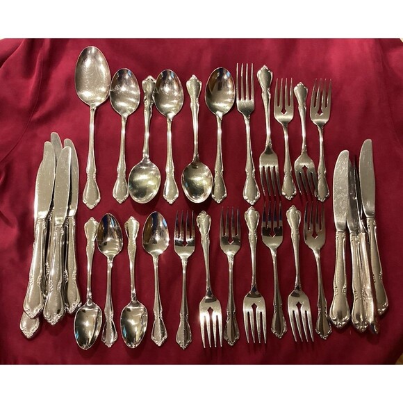 Oneida Craft Deluxe Chateau Flatware Lot Of 31 Serving Forks Teaspoons - Picture 1 of 11